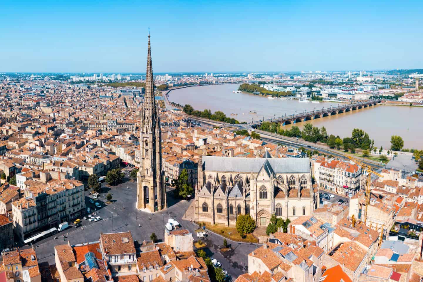 Aerial view showing the curve of the river in Bordeaux